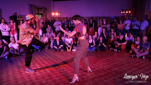 Limoges'Hop festival 2022

Partage libre avec le crédit et la citation (@lightexmachina) de l'auteur pour tout usage non promotionnel ou commercial.

© Alexandre - LIGHT EX MACHINA 2022, tous droits réservés.